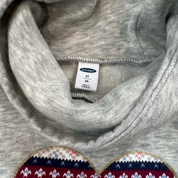 Heart Sweater - Picture 2 of 3